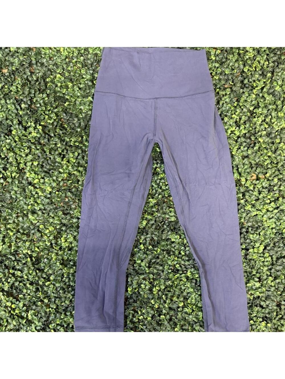 black Lululemon full-length leggings est. 2-4